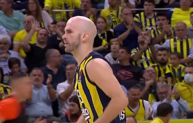 „Fenerbahče“ nori nutraukti kontraktą su N. Calathesu