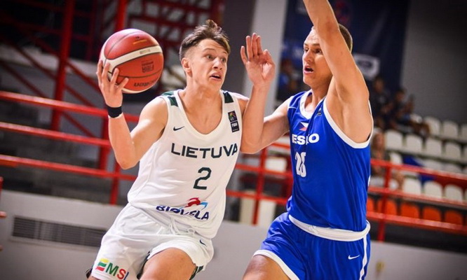 Prieš čekus dominavę aštuoniolikmečiai žengė pirmąjį žingsnį link 9-osios vietos