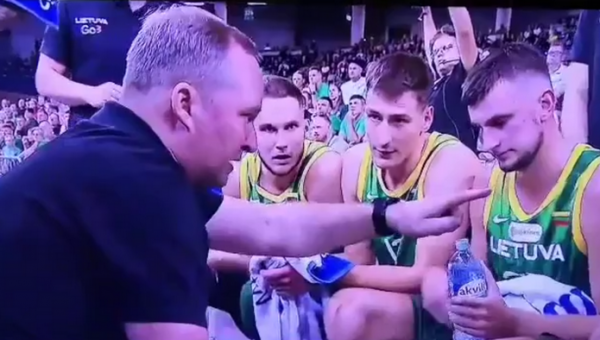 Tai, kas liko už kadro! K. Maksvyčio minutės pertraukėlės prieš Ukrainą (VIDEO)