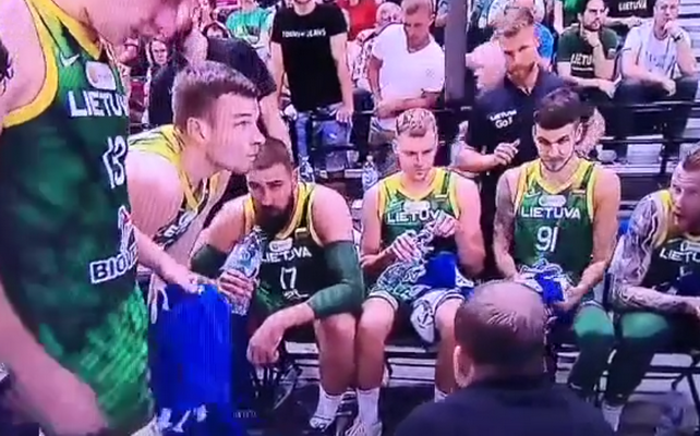 K. Maksvyčio minutės pertraukėlės prieš Suomiją: skambėjo ir keiksmažodžiai (VIDEO)