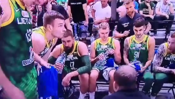 K. Maksvyčio minutės pertraukėlės prieš Suomiją: skambėjo ir keiksmažodžiai (VIDEO)