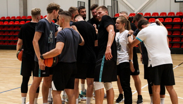 „Wolves“ pasirengimo sezonui cikle – šešerios draugiškos rungtynės