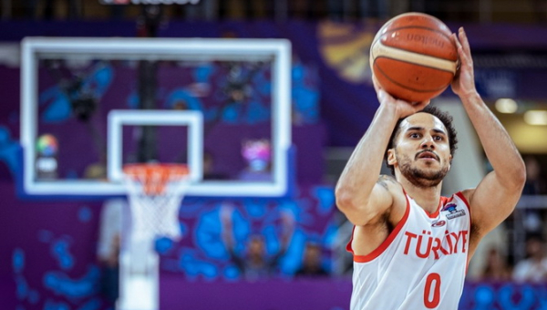 Turkijos krepšinio federacija nubaudė Sh. Larkiną ir S. Wilbekiną