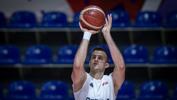 N. Bjelica jungiasi prie „Crvena Zvezda“ ekipos