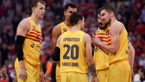 I. Brazdeikis debiutavo „Olympiacos“ gretose, bet pergalę iškovojo R. Jokubaičio klubas („Fenerbahče“ - pralaimėjo)