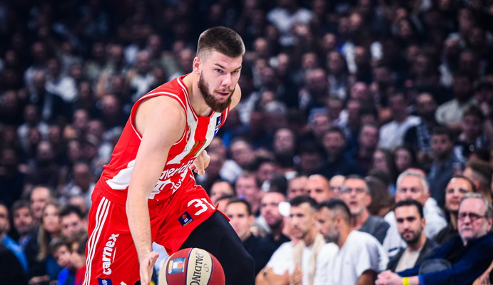 „Crvena Zvezda“ su rezultatyviu R. Giedraičiu pralaimėjo Serbijos grandų mūšį