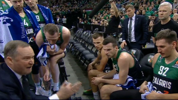 Išgirskite: K. Maksvyčio emocijos per minutės pertraukėles prieš ASVEL (VIDEO)