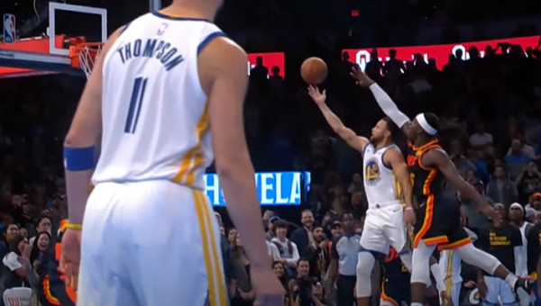 Gražiausias NBA nakties epizodas - S. Curry pergalingi taškai (VIDEO)