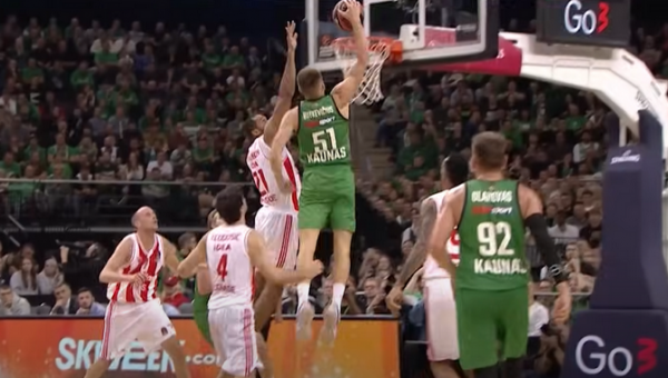Tarp gražiausių spalio mėnesio dėjimų - A. Butkevičiaus skrydis (VIDEO)
