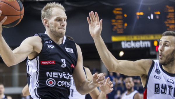 „Scorestars“ turo penketuke – kėdainiečiams pirmąją pergalę nukalęs duetas