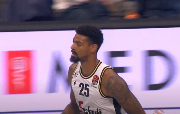 J. Mickey iškrito iš „Virtus“ rikiuotės