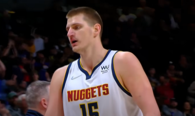 NBA nubaudė D. Sabonio pražangą suvaidinusį N. Jokičių