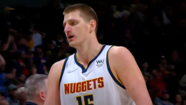 NBA nubaudė D. Sabonio pražangą suvaidinusį N. Jokičių