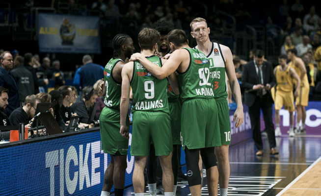 „Žalgirio“ fanai piktinasi: „Mačo pabaiga su Ulanovu, jau tampa klasika...“