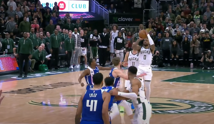 Gražiausias NBA nakties epizodas - pergalingas D. Lillardo šūvis (VIDEO)