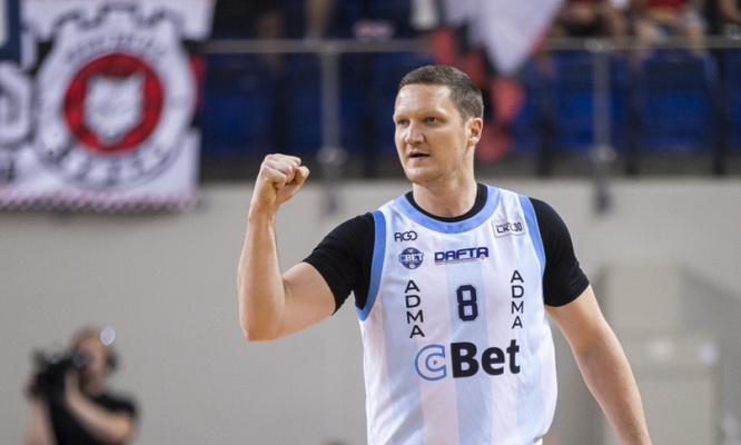 V. Šulskis KMT finalo ketverte regi jonaviečius