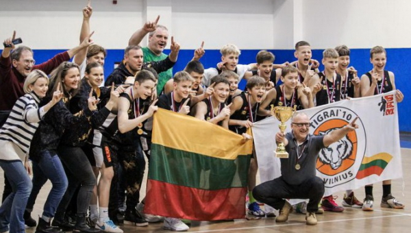 „Crvena Zvezda“ ir „Partizan“ jaunimo komandas nugalėjusi SKM – tarptautinio turnyro nugalėtoja