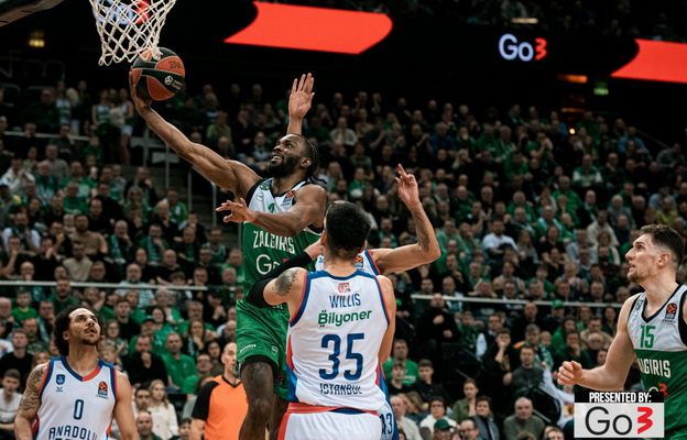 Išvyskite: gražiausi „Žalgirio“ komandos rungtynių epizodai prieš „Anadolu Efes“ (VIDEO)