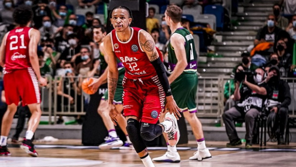 „Maccabi“ gretose - J. Thomassonas