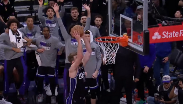 Pergalingas D. Sabonio dėjimas – NBA gražiausių epizodų dešimtuke