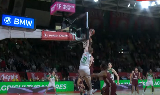 Blokas R. Šmitui ir dėjimas į „Žalgirio“ krepšį – tarp įspūdingiausių Eurolygos momentų