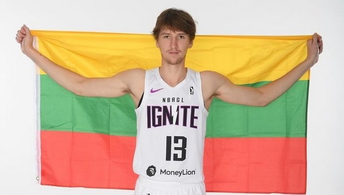 M. Buzelis: „Aš nenoriu būti kaip kiti, noriu būti savimi“