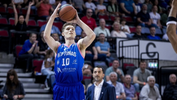 „Žalgiris“ ir Ą. Tubelis: ar verta už aukštaūgį mokėti išpirką „Rytui“?