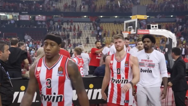 „Olympiacos“ sėkmingai pradėjo pusfinalį prieš „Peristeri“