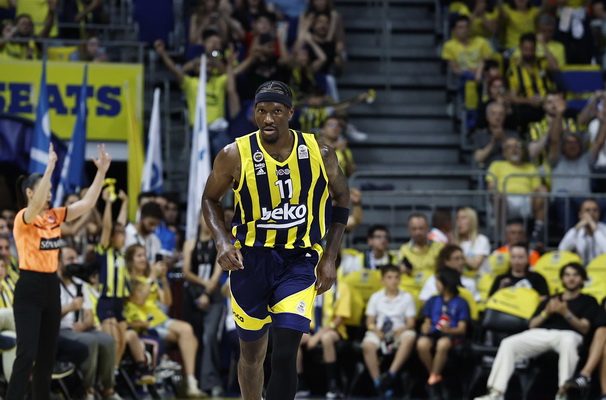 „Fenerbahče“ pergalingai pradėjo finalo seriją