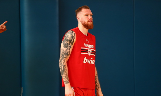 Šansas „Žalgiriui“? „Olympiacos“ klubas persigalvojo dėl I. Brazdeikio ateities