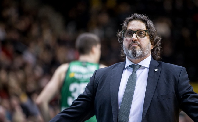 Aiškėja, ar pralaimėtas LKL titulas keičia „Žalgirio“ poziciją dėl A. Trinchieri