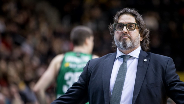 Aiškėja, ar pralaimėtas LKL titulas keičia „Žalgirio“ poziciją dėl A. Trinchieri