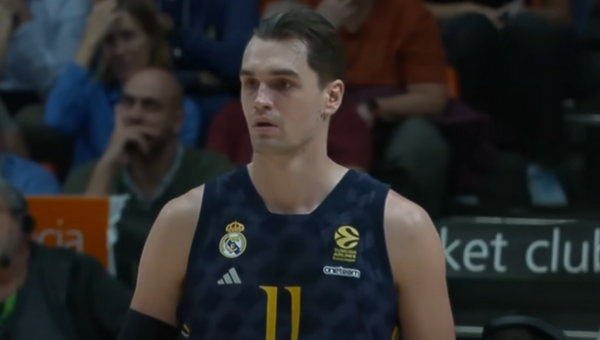M. Hezonja nesikels į „Barceloną“: Katalonų klubas supyko ant kroato