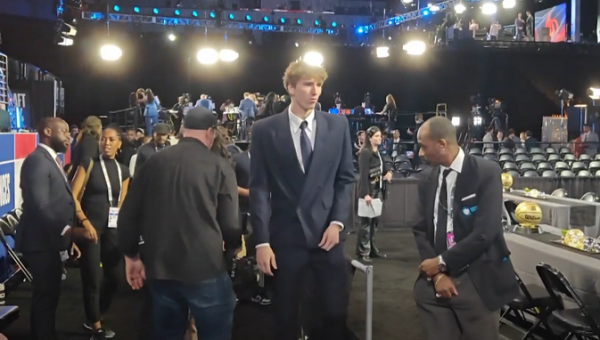 Pamatykite: NBA naujokų biržos užkulisiai ir M. Buzelio interviu