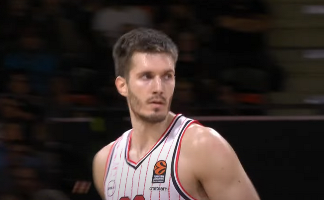 F. Petruševas domina „Crvena Zvezda“ (J. Webbas paliko „Maccabi“)
