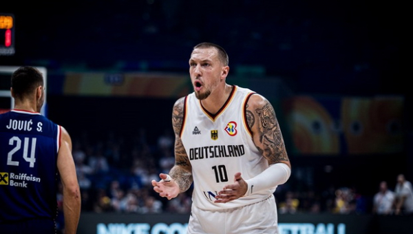 Eurolygos grandų viliotas pasaulio čempionas lieka NBA