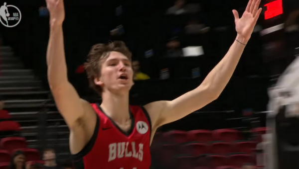Pamatykite: M. Buzelio pasirodymas prieš „Golden State Warriors“ (VIDEO)