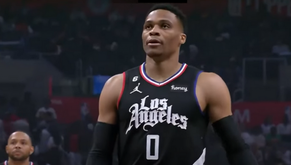 R. Westbrookas keliasi į „Nuggets“