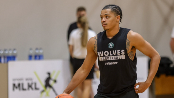 A. Cowanas apie žaidimo stilių, A. Iversono įtaką ir norą įrašyti „Wolves“ į krepšinio žemėlapį
