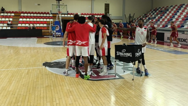 „Hapoel“ pranoko „Aris“, M. Fosteris žaidė naudingai
