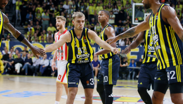 Turkų dueto ir latvio vedama „Fenerbahce“ pergale pradėjo Turkijos pirmenybes