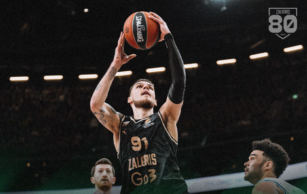 „Žalgiris“ sugrįžo į pergalių kelią: nugalėjo „Anadolu Efes“ krepšininkus