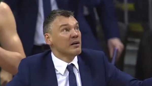 Atsukam laiką: Š. Jasikevičiaus emocijos - išpuolis prieš teisėją, keiksmai ir pyktis
