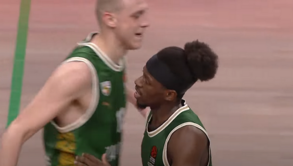 Išvyskite: „Žalgirio“ ir „Olympiacos“ rungtynių efektingiausi epizodai (VIDEO)