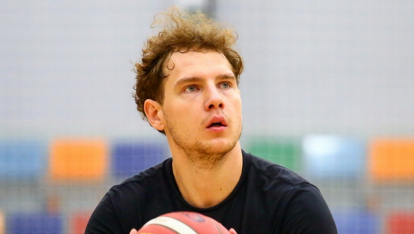 R. Jokubaitis patyrė traumą, o „Maccabi“ pralaimėjo (Laimėjo „Baskonia“, „Emporio Armani“ ir „Paris“)