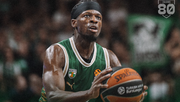 Eurolygos įkrintamosios tolsta: „Žalgiris“ Kaune nusileido „Emporio Armani“ ekipai