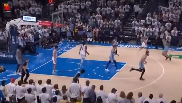 NBA atkrintamųjų starte – triuškinanti „Thunder“ pergalė