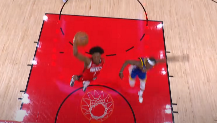 Gražiausias NBA nakties epizodas - efektingas A. Thompsono dėjimas (VIDEO)