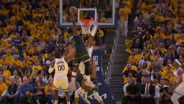 Gražiausias NBA nakties epizodas - galingas A. Edwardso skrydis (VIDEO)