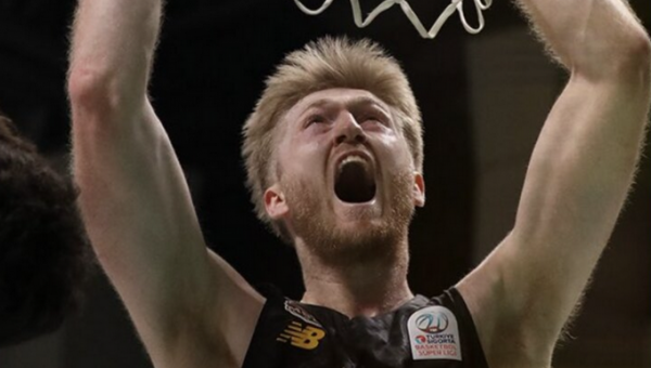 B. Manekas buvo vienas vedlių į pergalę ir leido lengviau atsikvėpti K. Maksvyčiui